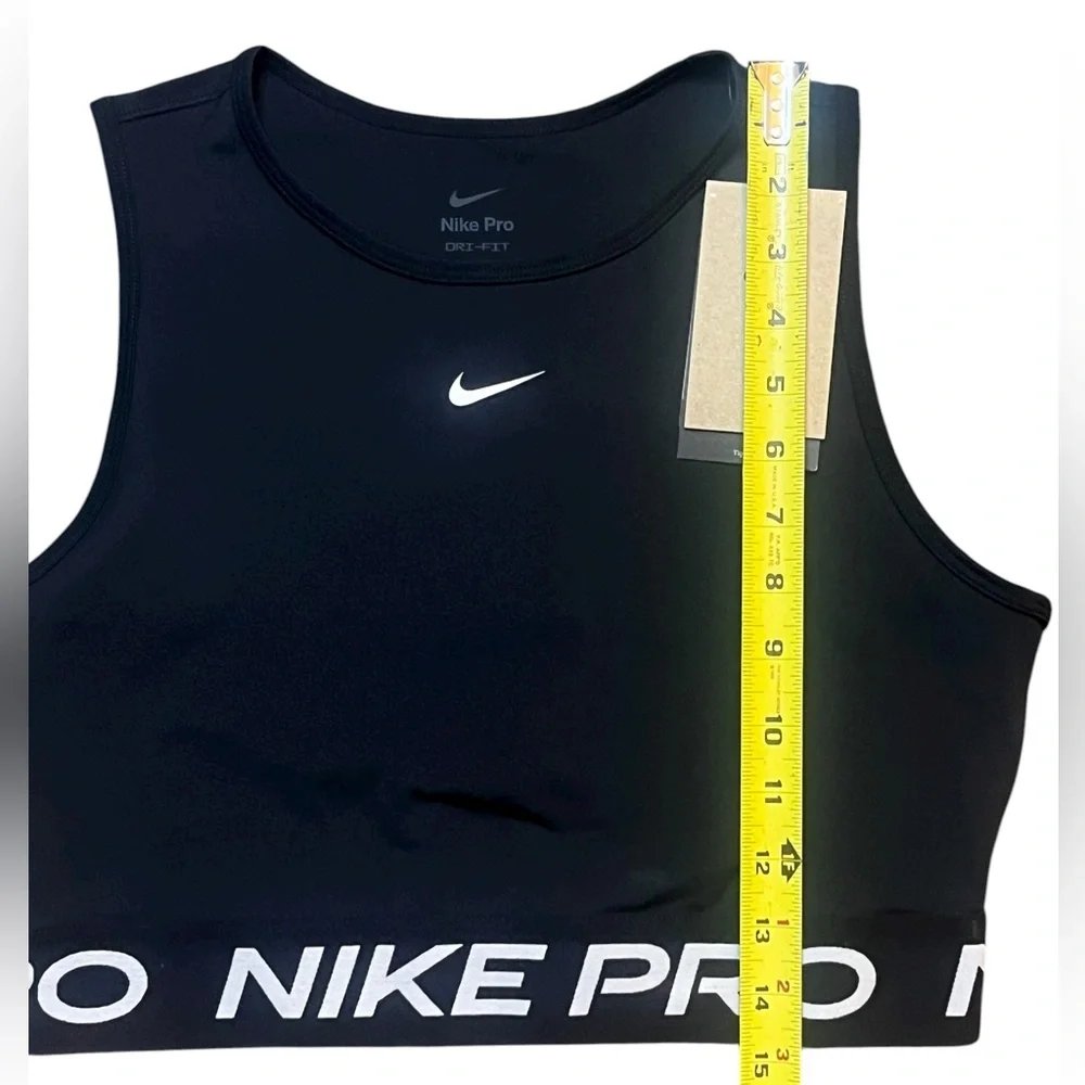 Nike Pro Size Medium Women's Dri-FIT Cropped Training Tank Black